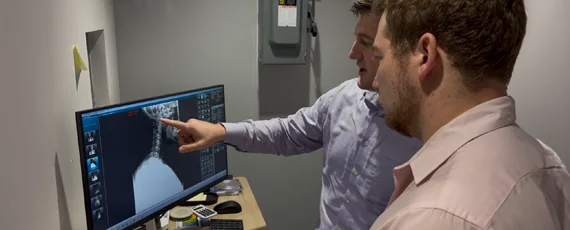 Chiropractor Overland Park KS Andrew Plank X-Ray Consultation HP